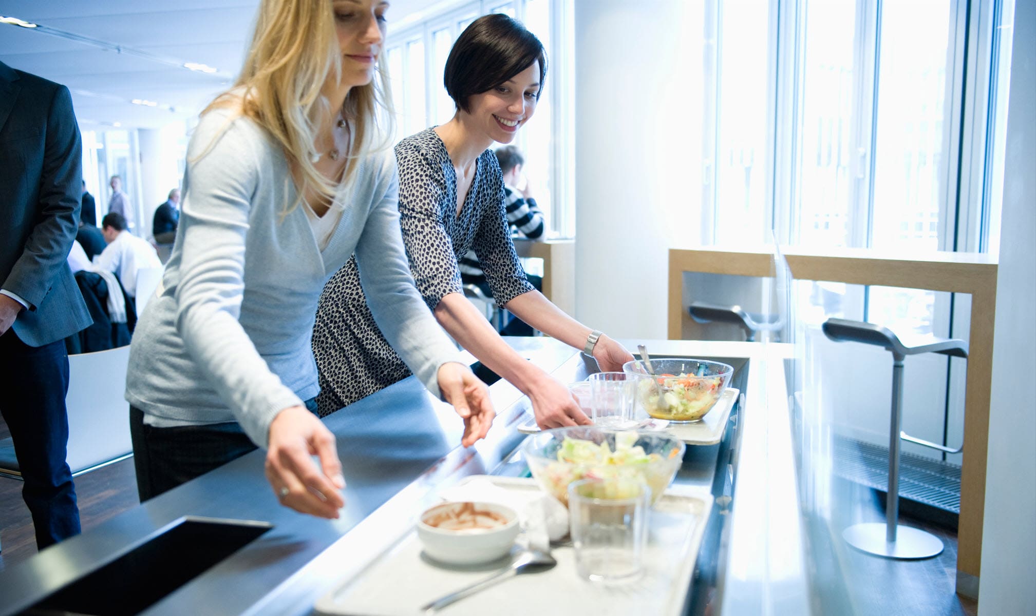 Medarbejdere i kantine